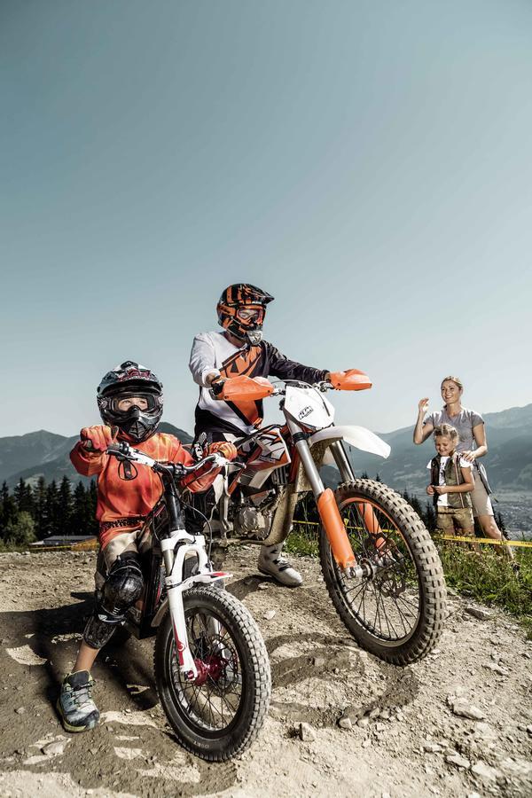 Ski & Golf Apartment Zell Am See Ngoại thất bức ảnh